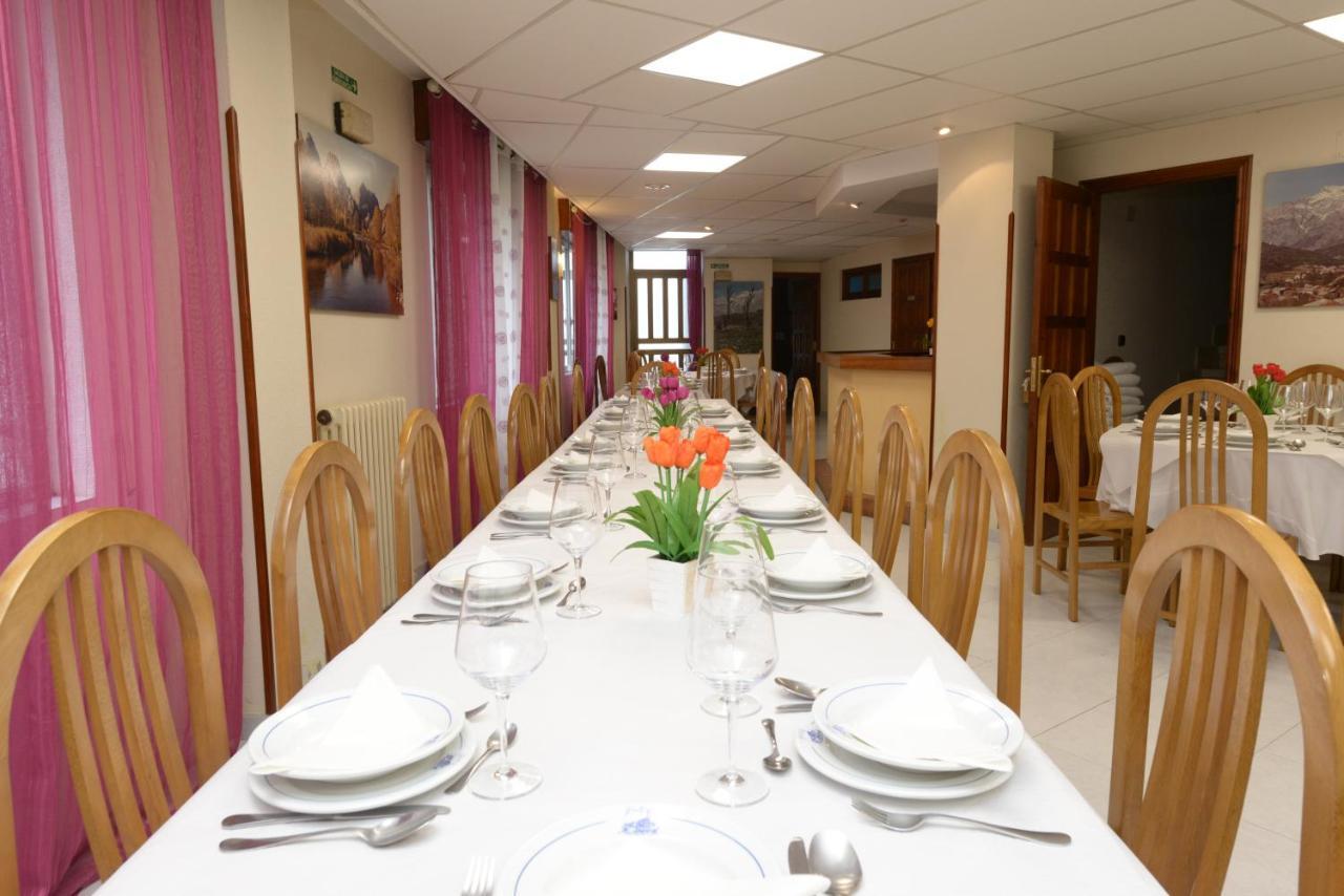 Hostal Casa Abascal 포사다 데 발데온 외부 사진