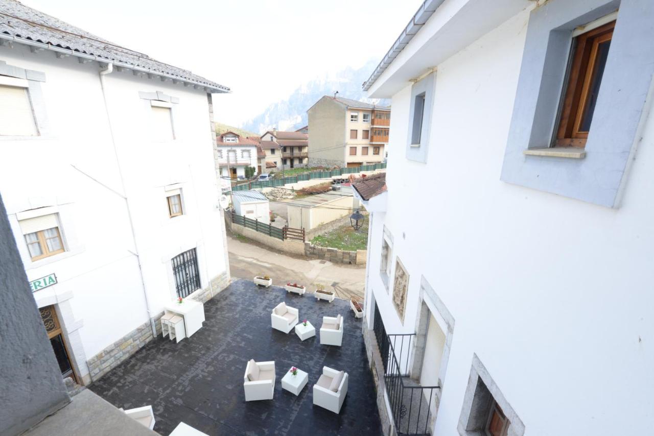 Hostal Casa Abascal 포사다 데 발데온 외부 사진
