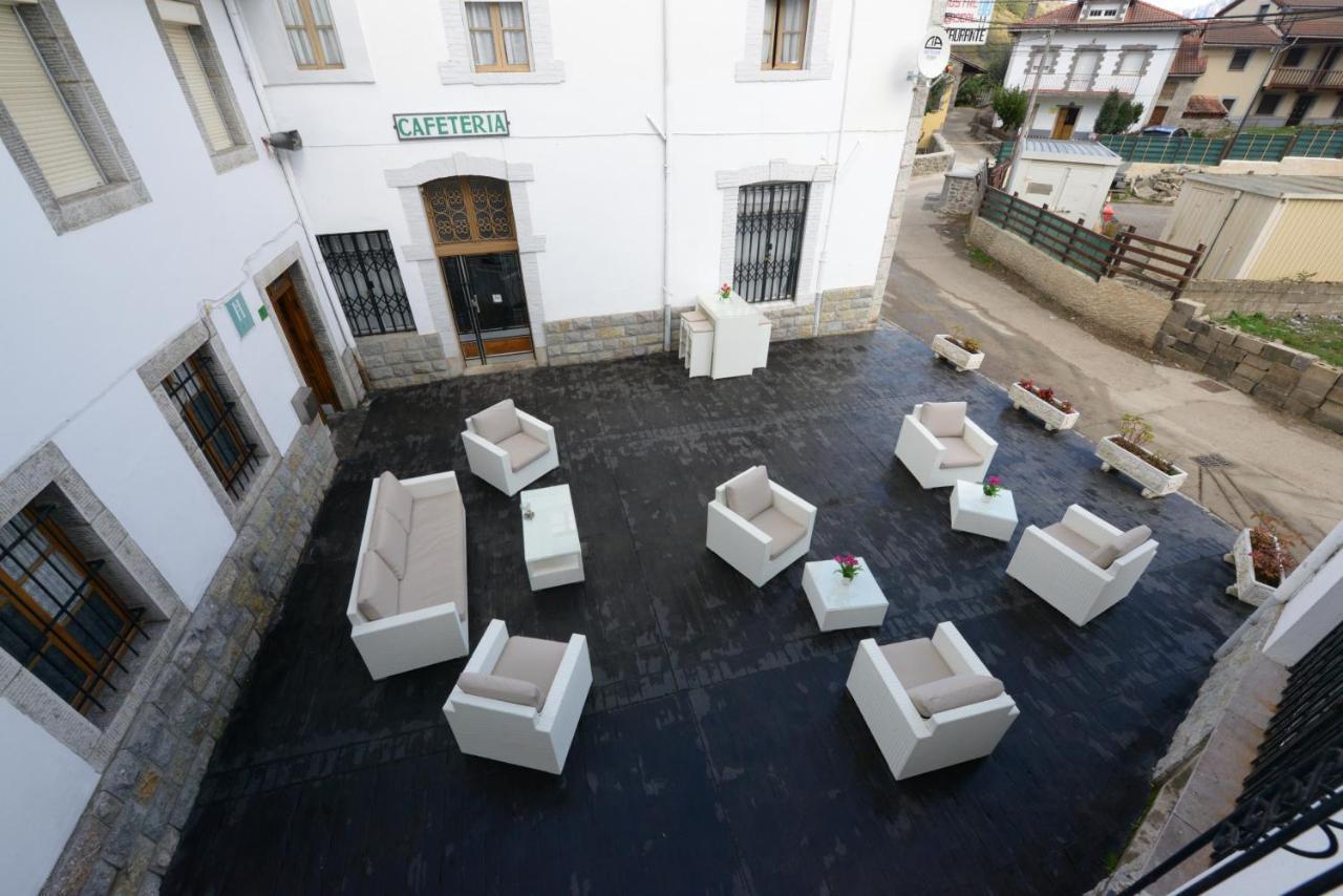 Hostal Casa Abascal 포사다 데 발데온 외부 사진