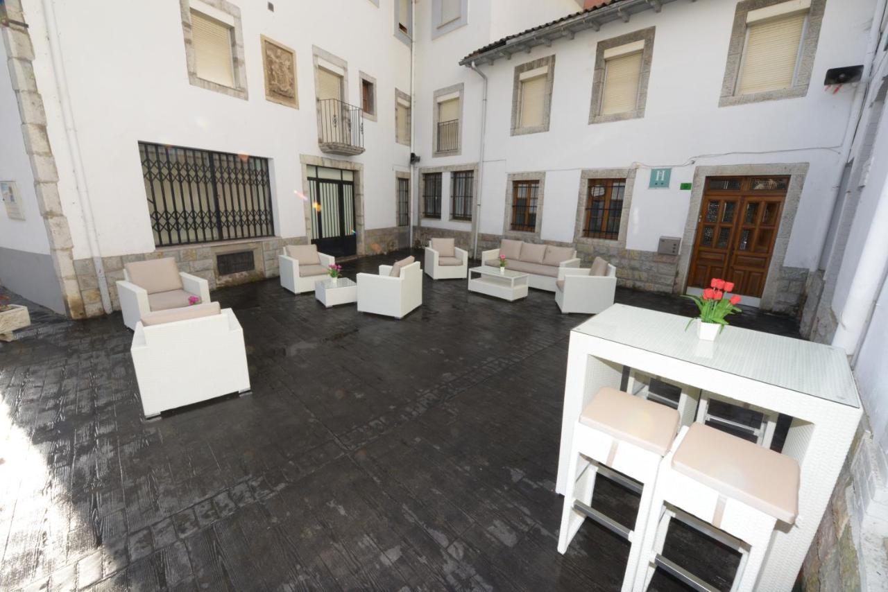 Hostal Casa Abascal 포사다 데 발데온 외부 사진