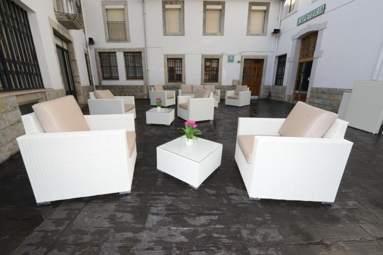 Hostal Casa Abascal 포사다 데 발데온 외부 사진