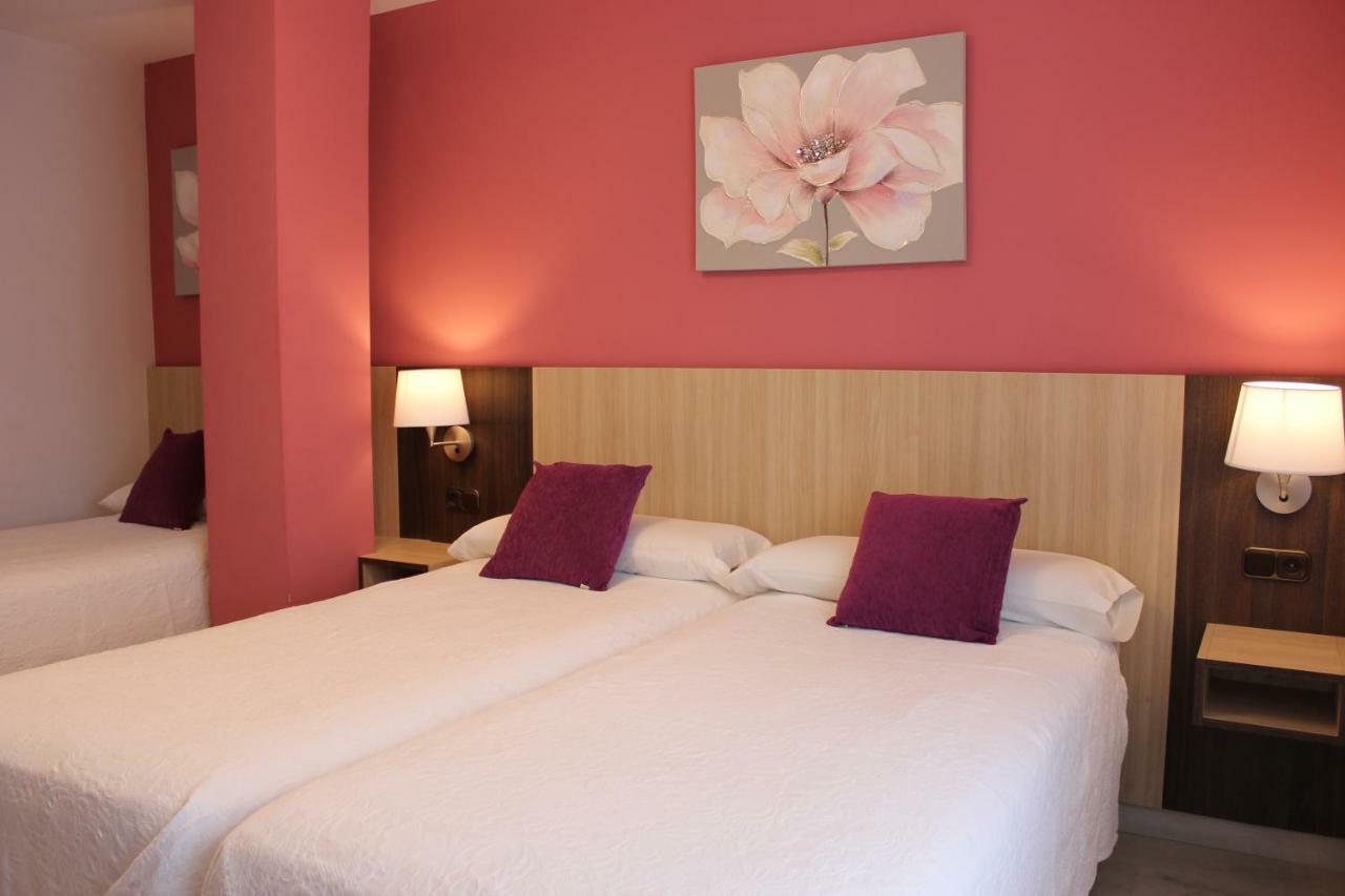 Hostal Casa Abascal 포사다 데 발데온 외부 사진